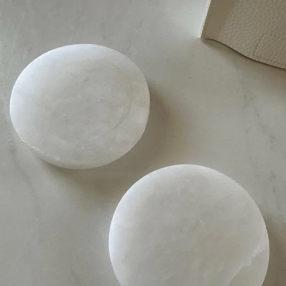 Set of 4 Alabaster Marble Coasters - Elegant White Finish New - Picture 5 of 5